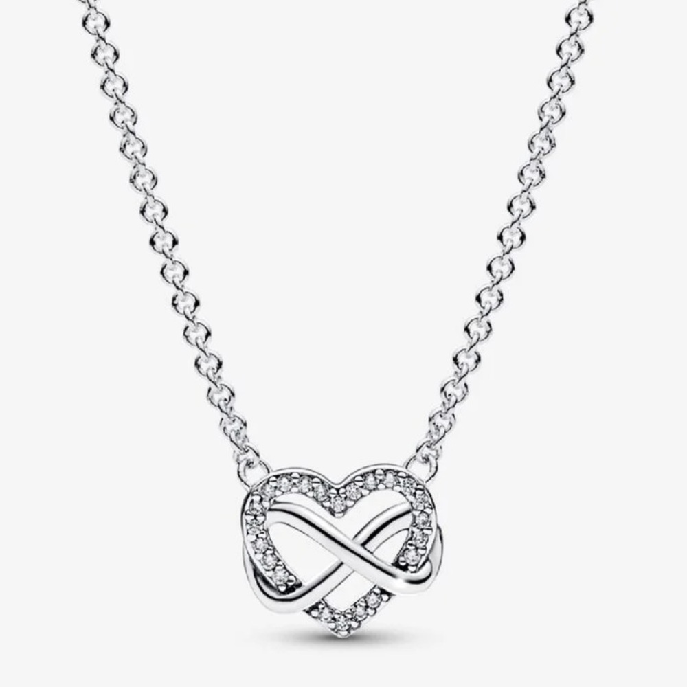 Pandora Sparkling Infinity Heart Collier Necklace
Sterling silver, NWT